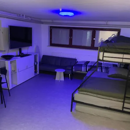 Modern Urban S-bahn 27qm For 6 Persons Mercedes-benz Apartment *