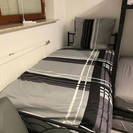 Modern Urban S-bahn 27qm For 6 Persons Mercedes-benz Apartment *