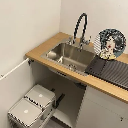 Modern Urban S-bahn 27qm For 6 Persons Mercedes-benz * Magstadt