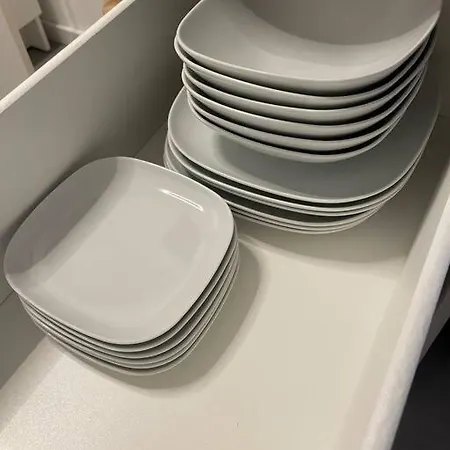 Modern Urban S-bahn 27qm For 6 Persons Mercedes-benz アパート Magstadt