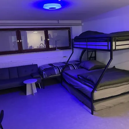 Modern Urban S-bahn 27qm For 6 Persons Mercedes-benz * Magstadt