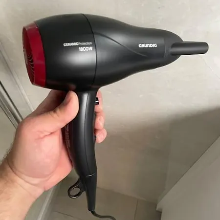 Modern Urban S-bahn 27qm For 6 Persons Mercedes-benz アパート