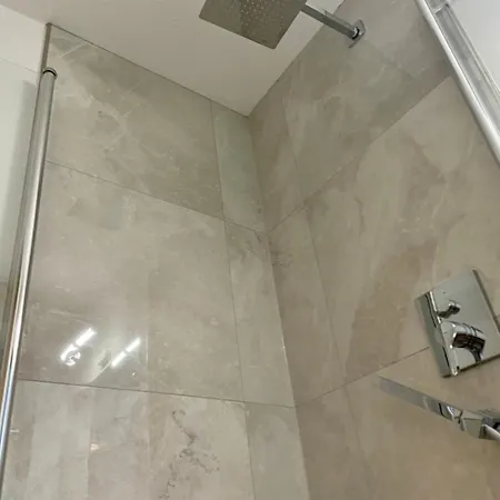 アパート Modern Urban S-bahn 27qm For 6 Persons Mercedes-benz