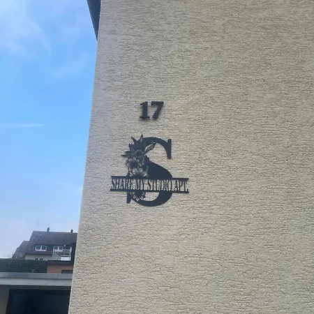 Modern Urban S-bahn 27qm For 6 Persons Mercedes-benz Magstadt